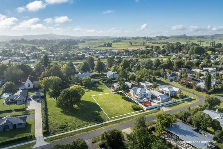 Photo of property in 15 Rochfort Street, Otane, 4202