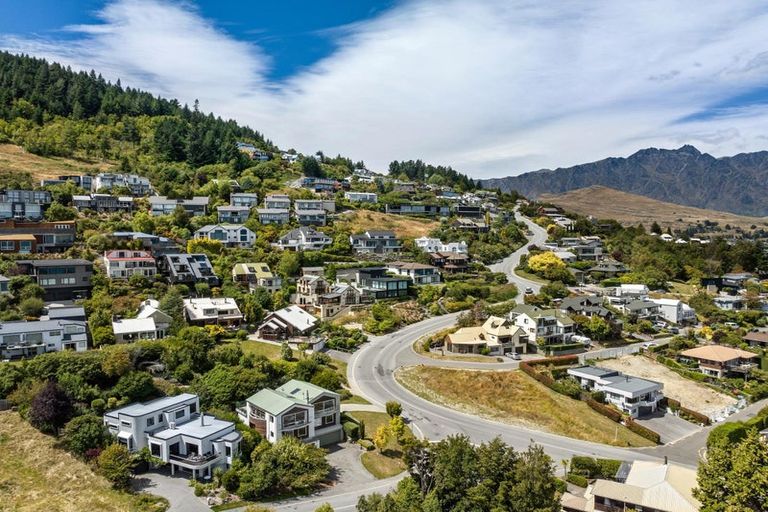 Photo of property in 1b Kent Street, Queenstown, 9300