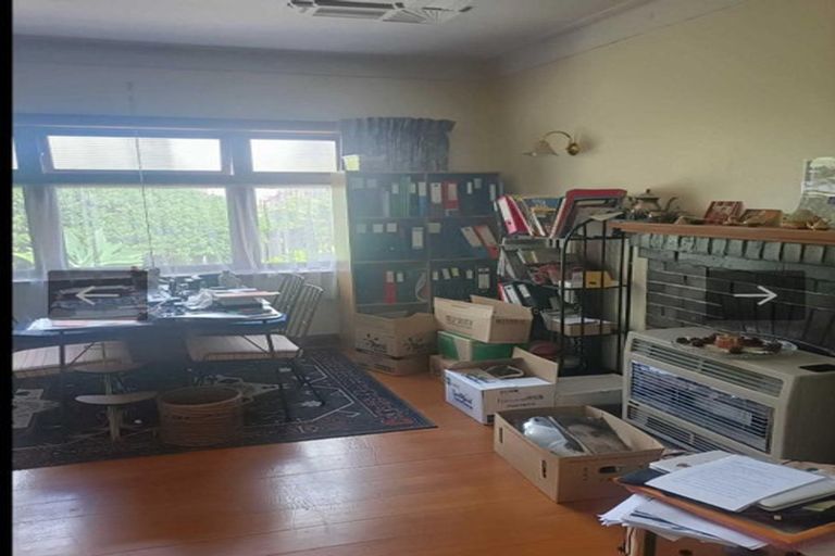 Photo of property in 28 Rangitane Street, Palmerston North, 4414