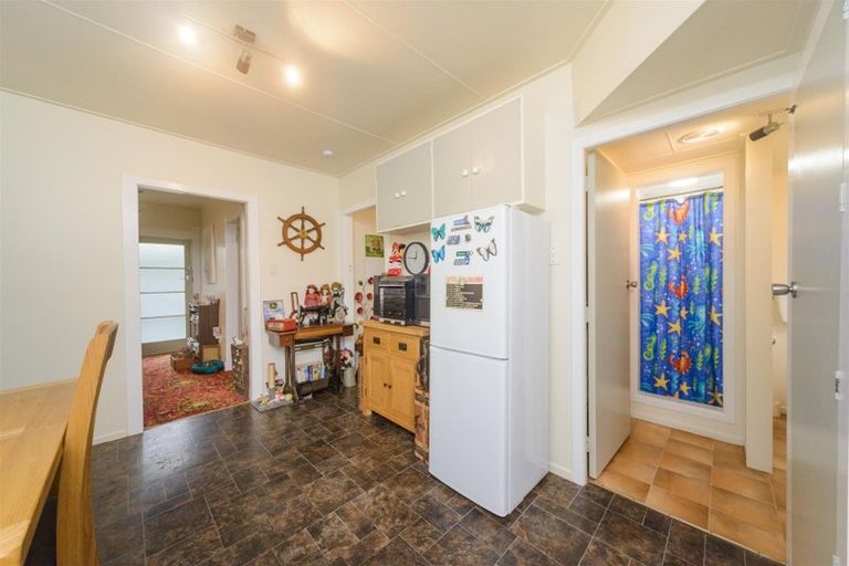 Photo of property in 37 Station Road, Marton, 4710