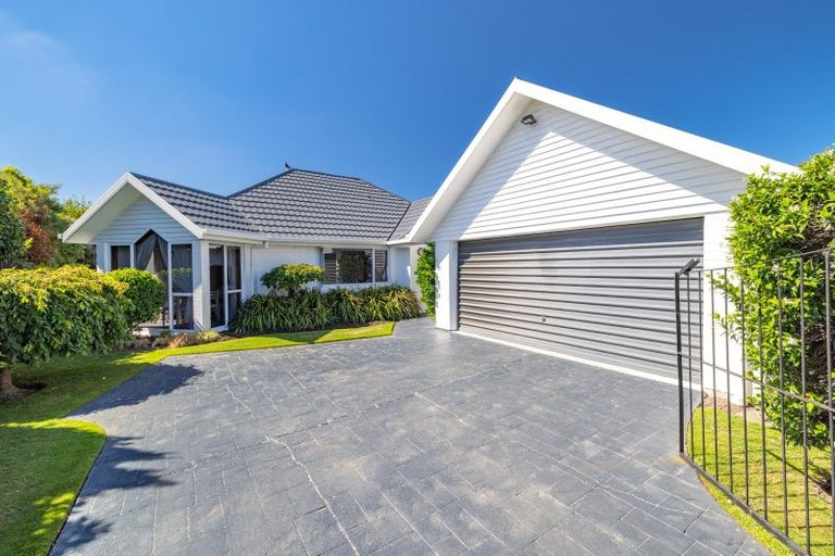 Photo of property in 2/48 Staveley Street, Avonhead, Christchurch, 8042