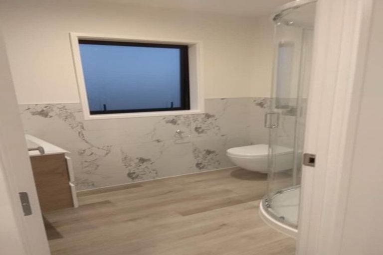 Photo of property in 90 Whangaparaoa Road, Red Beach, 0932