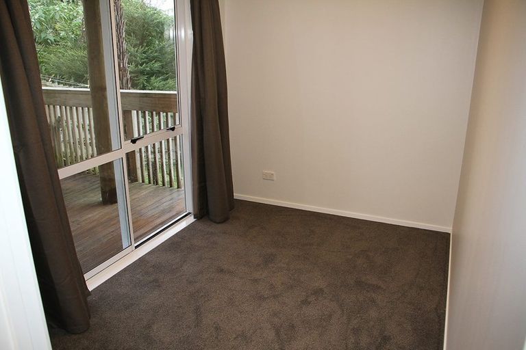 Photo of property in 33a Matai Road, Stanmore Bay, Whangaparaoa, 0932