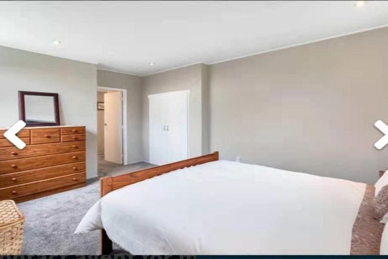 Photo of property in 1/133 Carlisle Road, Northcross, Auckland, 0632