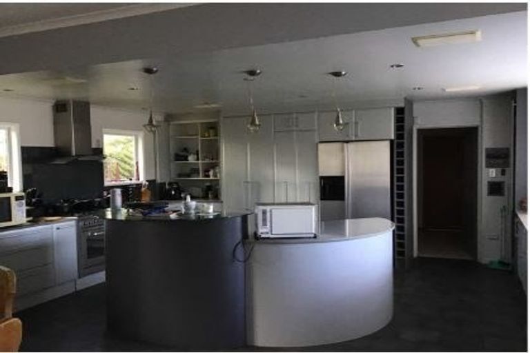 Photo of property in 18 Shetland Street, Glen Eden, Auckland, 0602