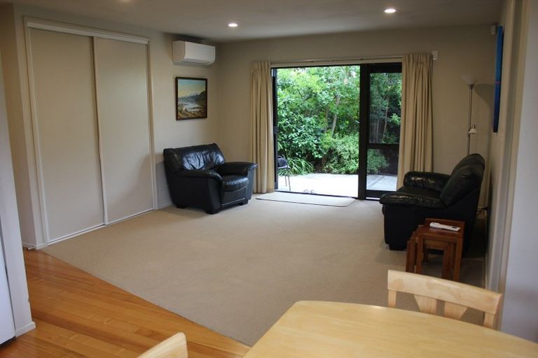 Photo of property in 2 Saint Hill Lane, Havelock North, 4130