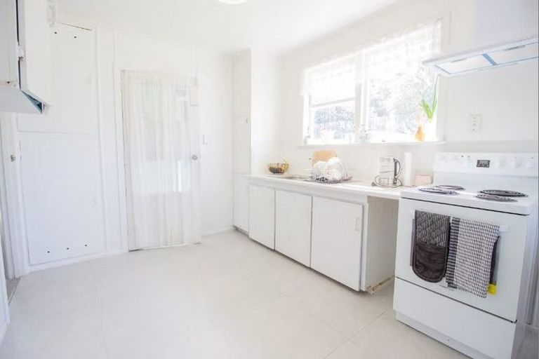 Photo of property in 70 Fisher Crescent, Otara, Auckland, 2023