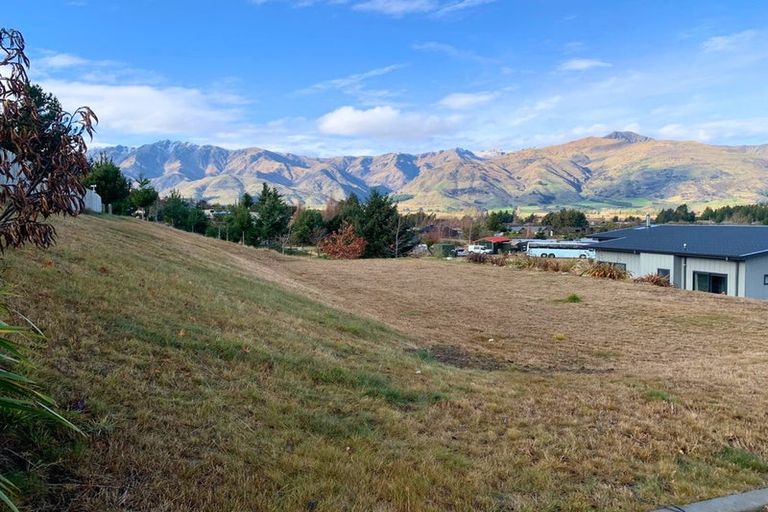 Photo of property in 6 Sarges Way, Lake Hawea, 9382