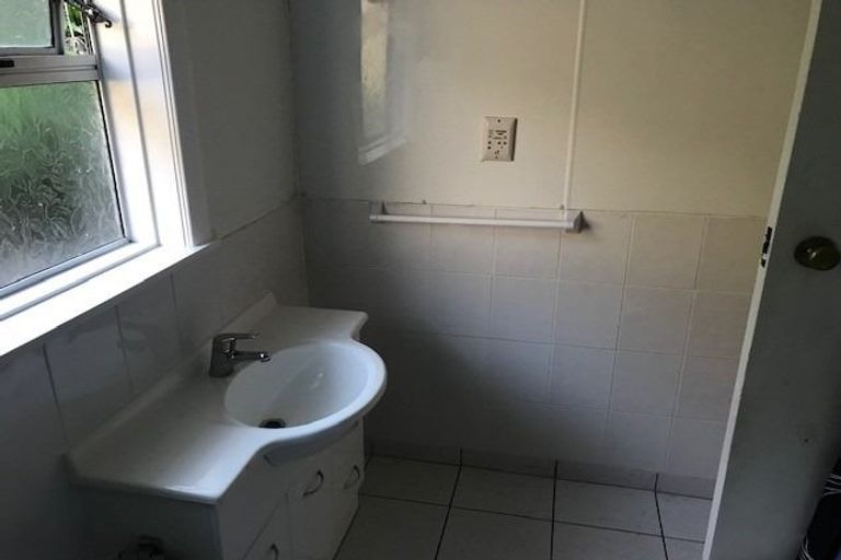 Photo of property in 20 The Drive, Tawa, Wellington, 5028