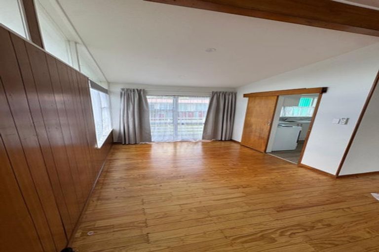 Photo of property in 71 Weldene Avenue, Glenfield, Auckland, 0629