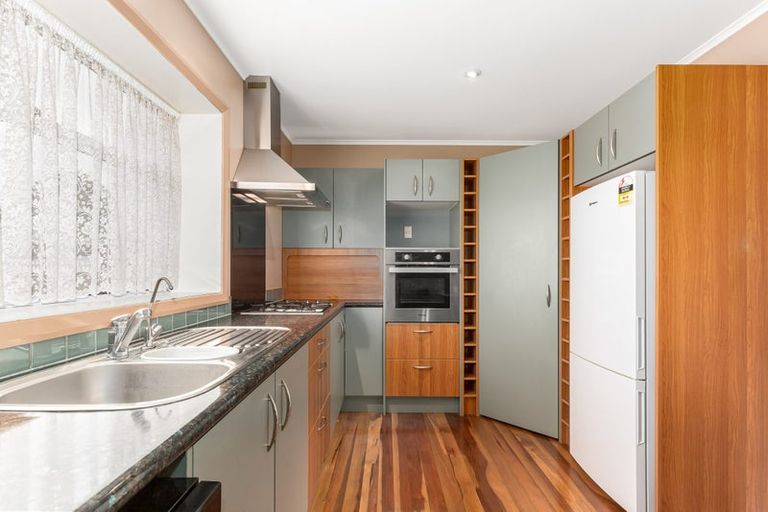 Photo of property in 130 Wainuiomata Road, Wainuiomata, Lower Hutt, 5014