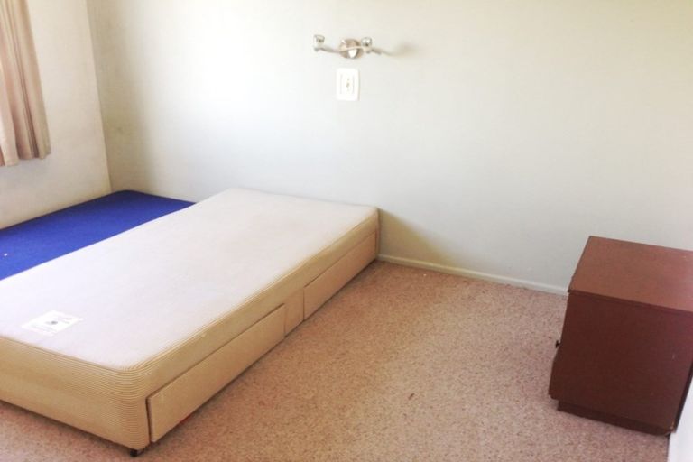 Photo of property in 1/69 College Road, Northcote, Auckland, 0627