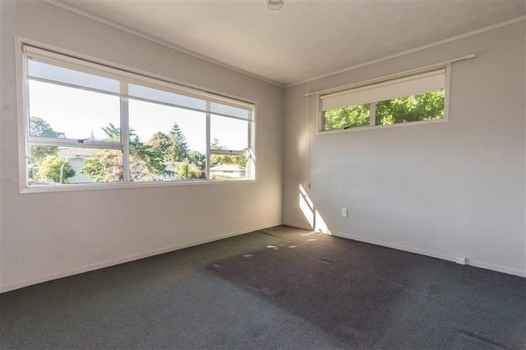 Photo of property in 49 Donovan Avenue, Massey, Auckland, 0614