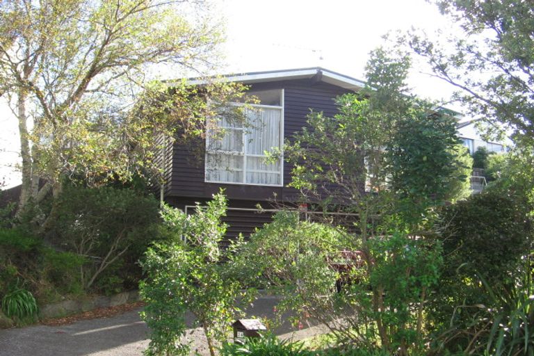Photo of property in 24 Chisbury Street, Churton Park, Wellington, 6037