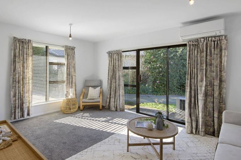 Photo of property in 2/48 Jeffreys Road, Fendalton, Christchurch, 8052