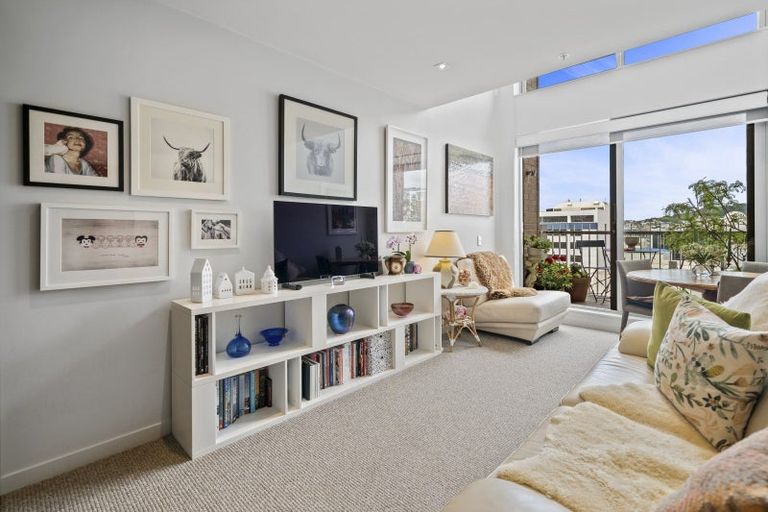 Photo of property in Republic2, 5e/10 Lorne Street, Te Aro, Wellington, 6011