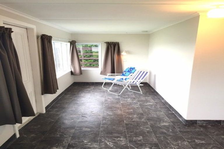 Photo of property in 69 Torkar Road, Clarks Beach, 2122