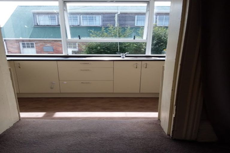 Photo of property in 14 Walter Street, The Glen, Dunedin, 9011