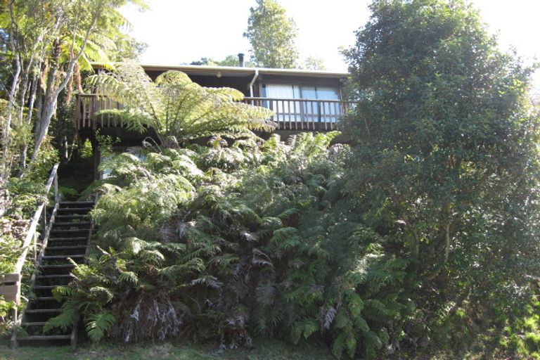 Photo of property in 35 Hauraki Terrace, Pukawa Bay, Turangi, 3381