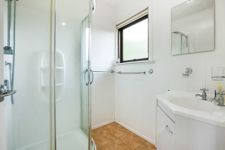 Photo of property in 19 Seaview Road, Cable Bay, 0420