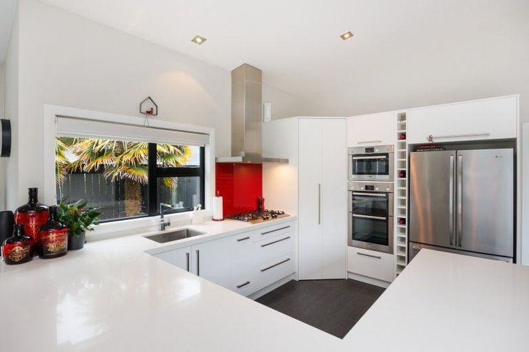 Photo of property in 24a Ihaka Street, Hokowhitu, Palmerston North, 4410