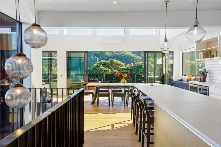 Photo of property in 103 Beach Road, Whangamata, 3620