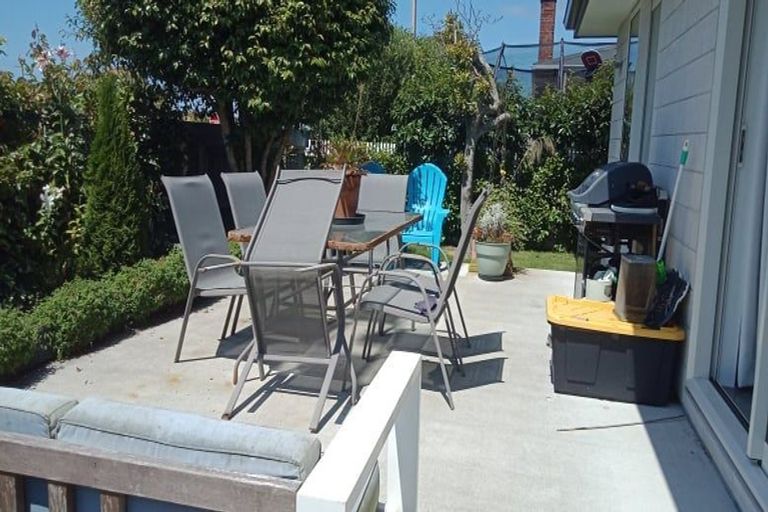 Photo of property in 39 Oxford Street, West End, Timaru, 7910