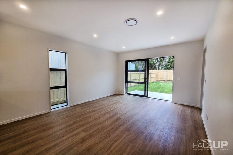 Photo of property in 6 Coast Garden Drive, Hobsonville, Auckland, 0616