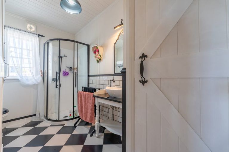 Photo of property in 17 Beach Street, Waikouaiti, 9510