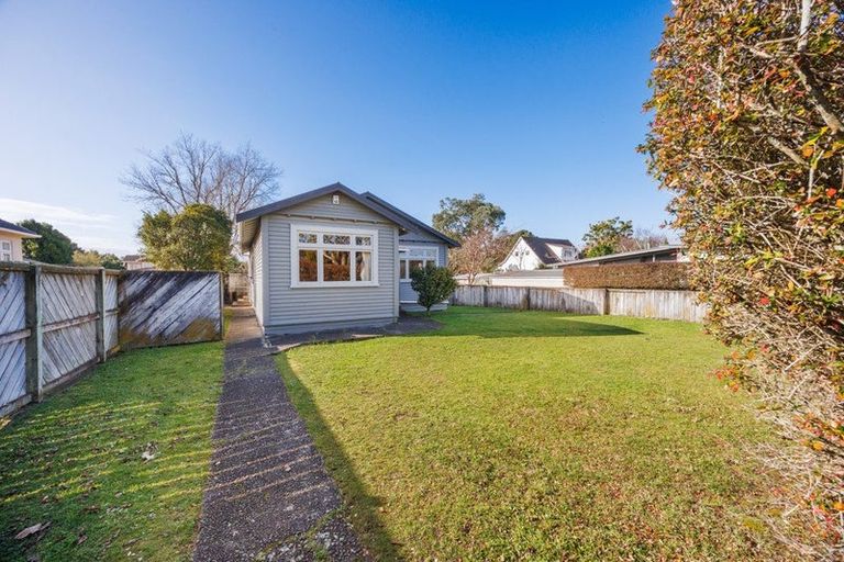 Photo of property in 28 Karina Terrace, Roslyn, Palmerston North, 4414
