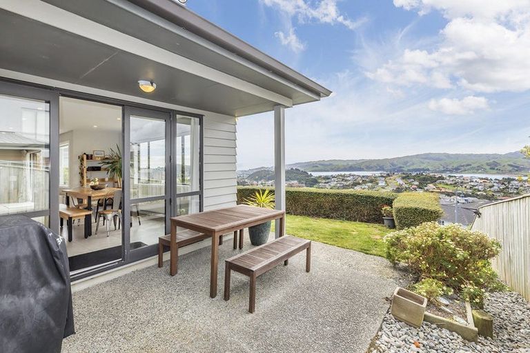 Photo of property in 75 Endeavour Drive, Whitby, Porirua, 5024