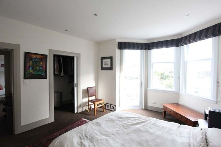 Photo of property in 54 Hawker Street, Mount Victoria, Wellington, 6011