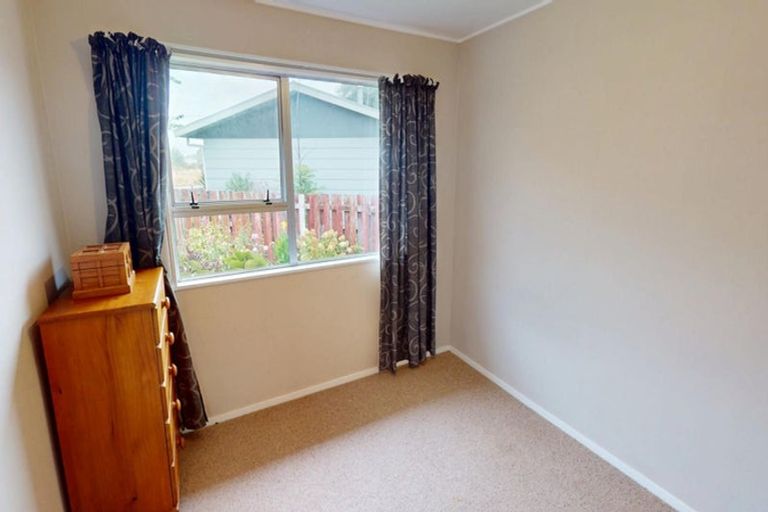 Photo of property in 8 Custom Street, Ashhurst, 4810