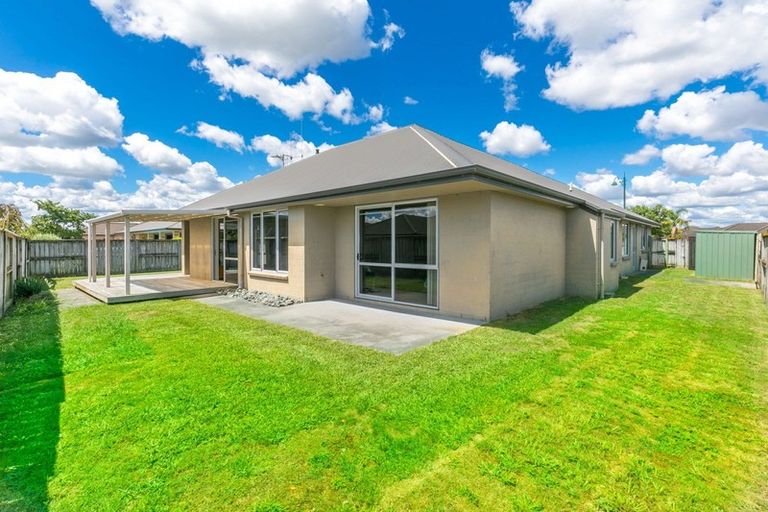 Photo of property in 20 Whitford Place, Rototuna North, Hamilton, 3210