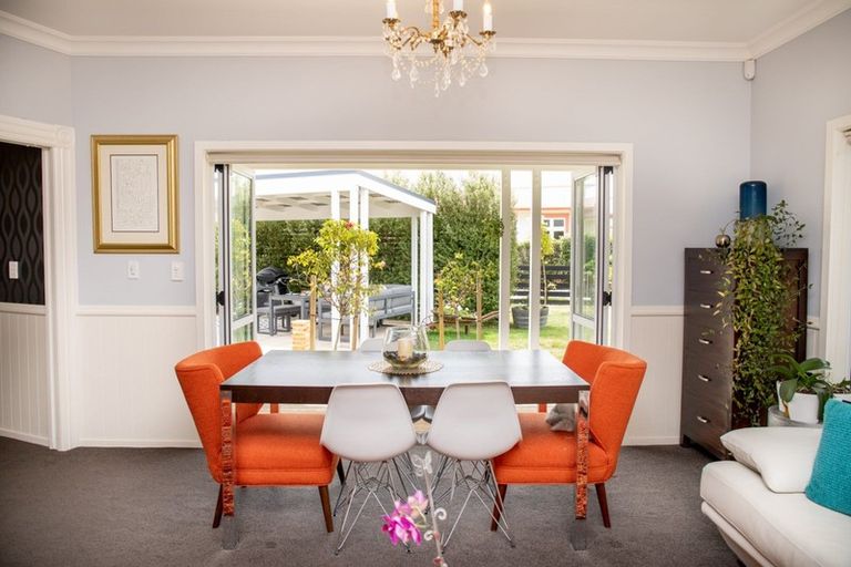 Photo of property in 10 Maple Lane, Martinborough, 5711