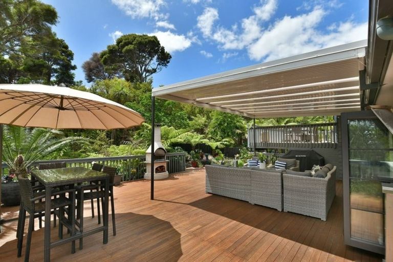 Photo of property in 38 Beauvoir Avenue, Matakatia, Whangaparaoa, 0930