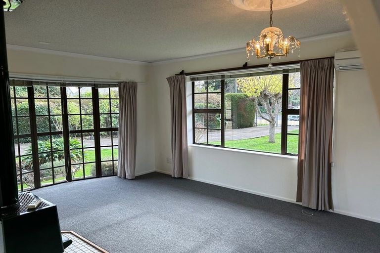 Photo of property in 14 Charnwood Grove, Waikanae, 5036