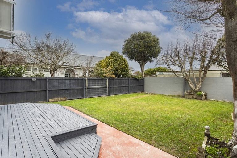 Photo of property in 31 Kotare Street, Fendalton, Christchurch, 8041