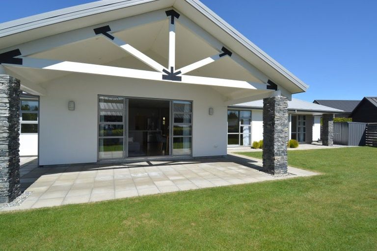 Photo of property in 4 Avalanche Place, Wanaka, 9305