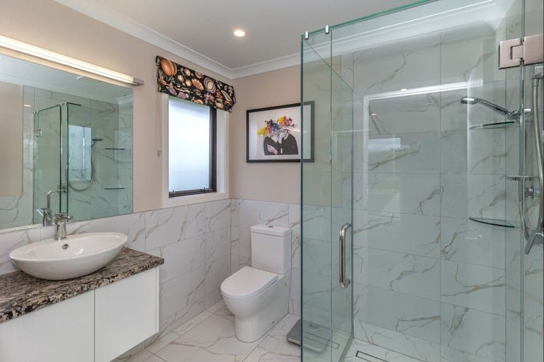 Photo of property in 43 Ohau Terraces, Ohau, Levin, 5570