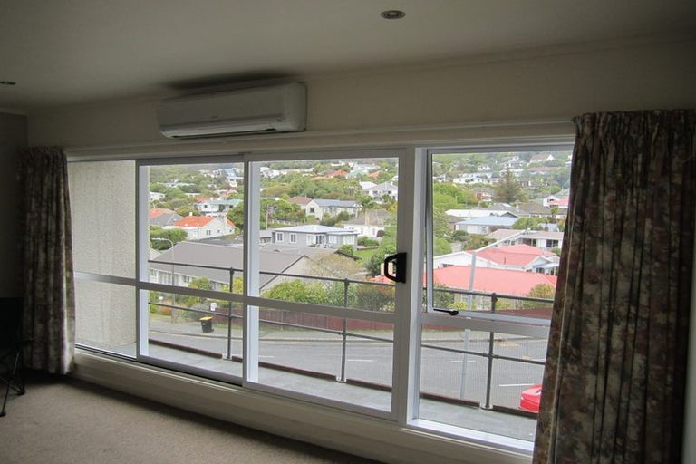 Photo of property in 6/10 Thurleigh Grove, Karori, Wellington, 6012