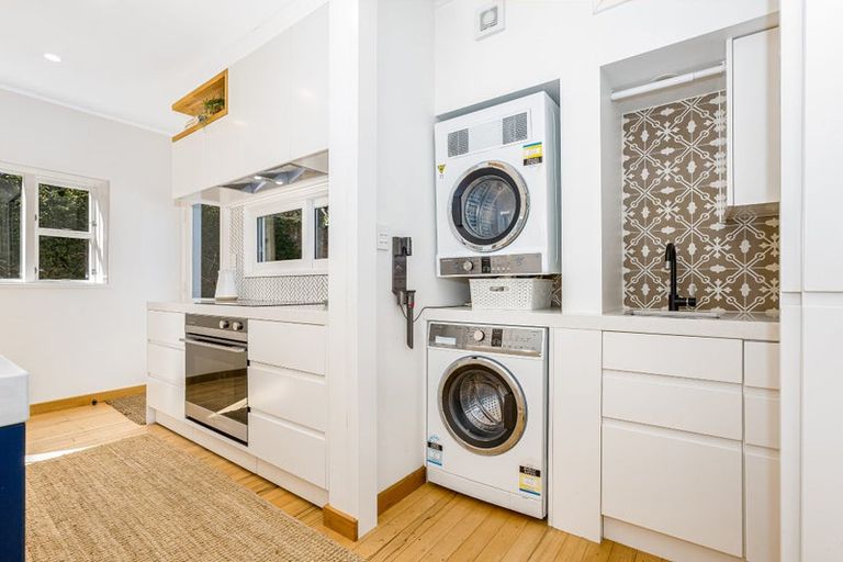 Photo of property in 35a Braithwaite Street, Karori, Wellington, 6012