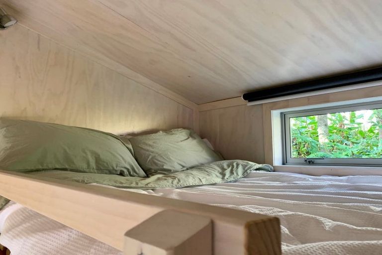 Photo of property in 105 Takahe Road, Titirangi, Auckland, 0604