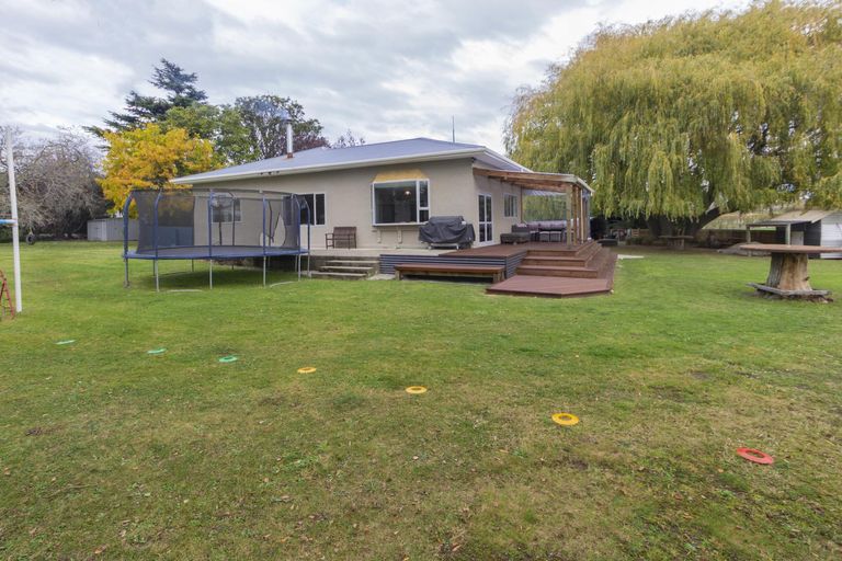 Photo of property in 16 Round Hill Road, Reidston, Oamaru, 9492