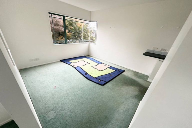 Photo of property in 2/38 Gulf View Road, Murrays Bay, Auckland, 0630