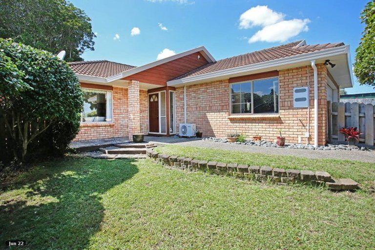 Photo of property in 35a Youngs Road, Papakura, 2110