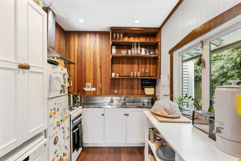 Photo of property in 38 Ribble Street, Island Bay, Wellington, 6023