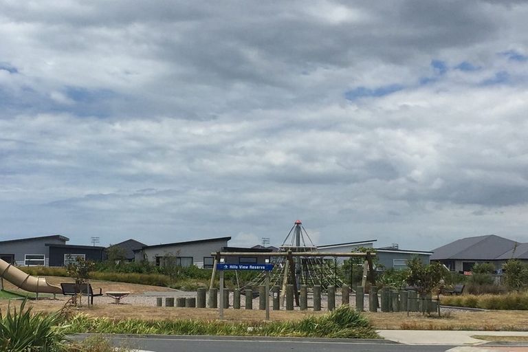 Photo of property in 95 Hills View Drive, Papamoa, 3118