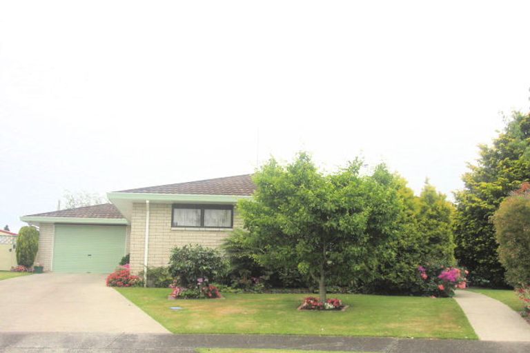 Photo of property in 8 Barnett Place, Te Puke, 3119