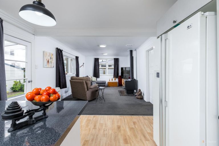 Photo of property in 17 Harris Street, Waimate, 7924